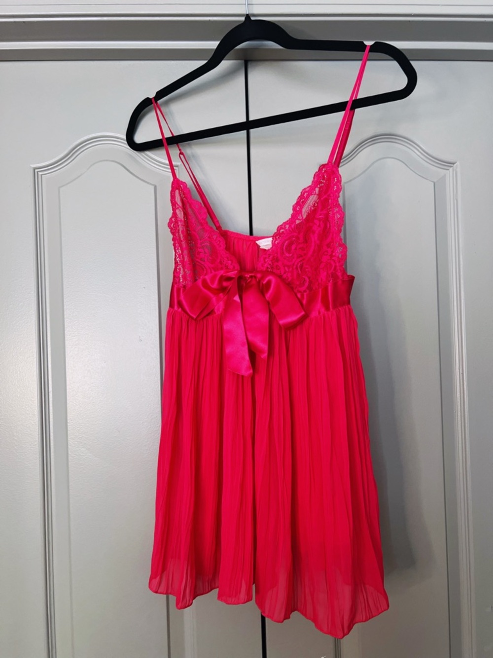 Vintage Victoria’s Secret Hot Pink Babydoll Lace Bow Slip Dress Barbiecore